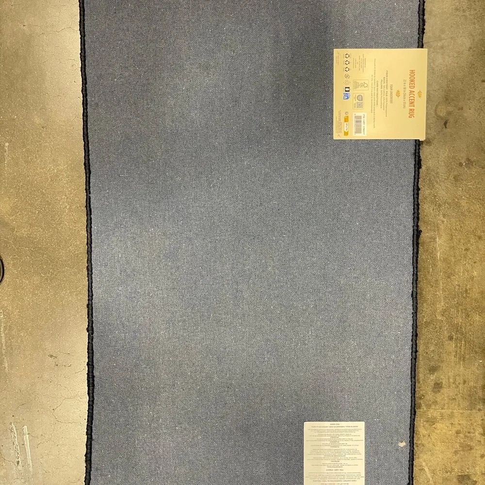 Brand New Handcrafted Halloween/ Fall Fox Hooked Accent Rug - Navy and Orange